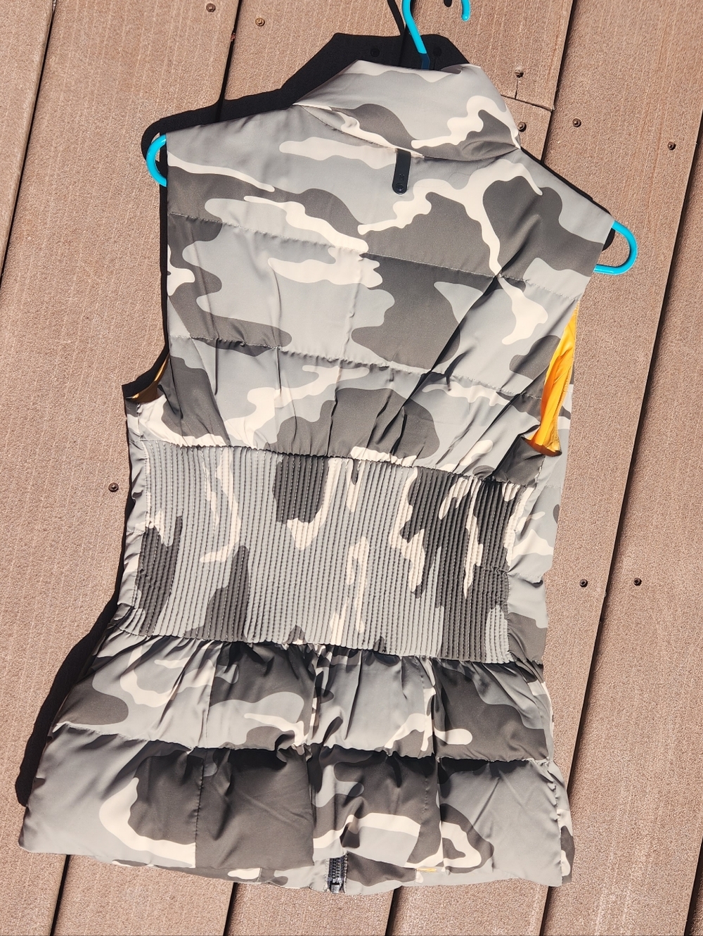 Mackage Camo Vest- Womens - Picture 2 of 3